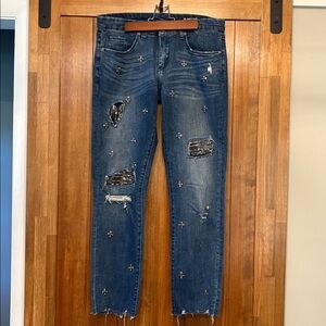 Blank NYC Embellished Girlfriend Crop Jeans 28
GUC